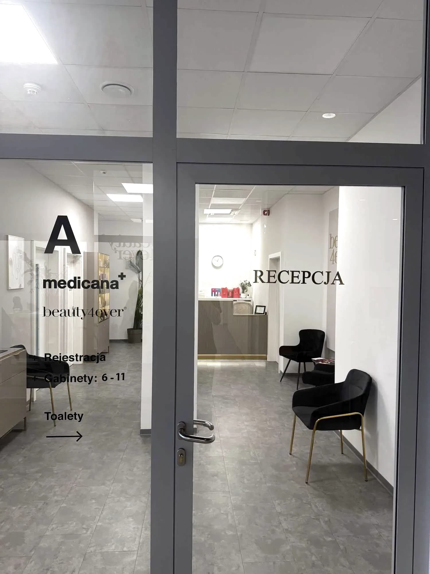 Recepcja kliniki Beauty4Ever